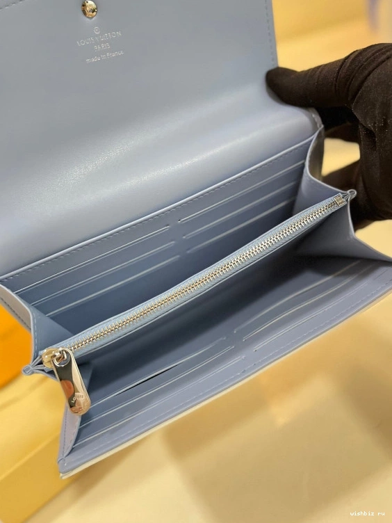 WIS LOUIS IRIS VUITTON WALLET 0102